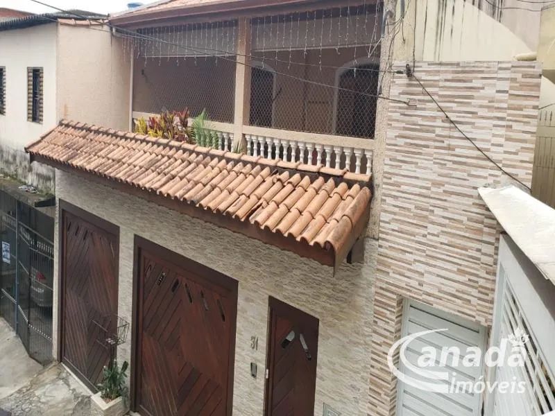 Sobrado A Venda No Helena Maria Com 3 Quartos