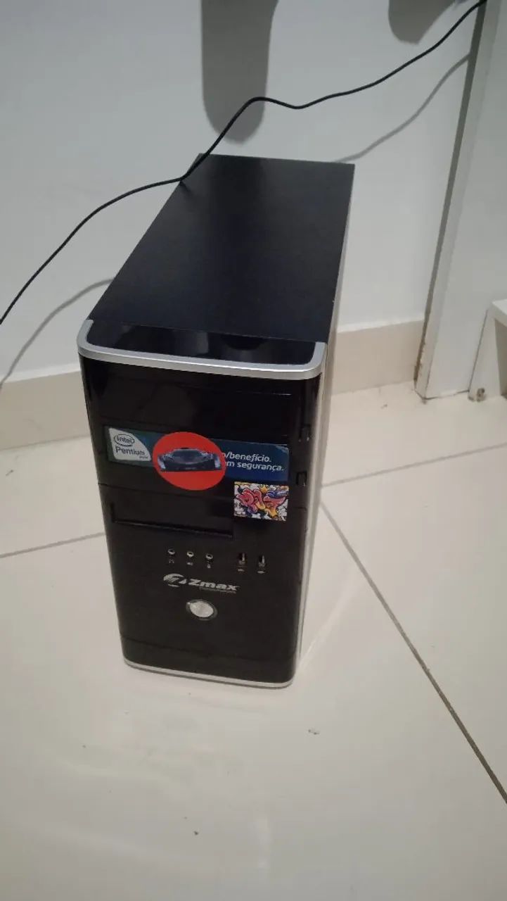Pc, i3 de terceira geração, placa de vídeo r5 220, 8gb de ram