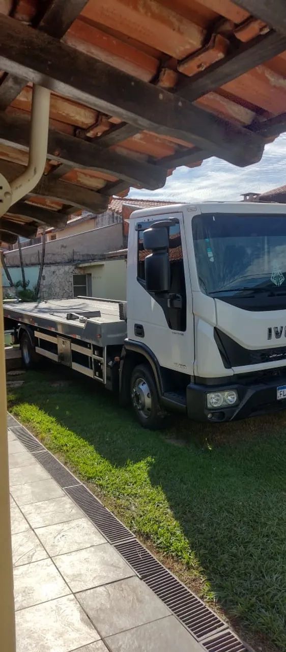 Iveco Tector 11-190 Ano 2022 perfeito estado 