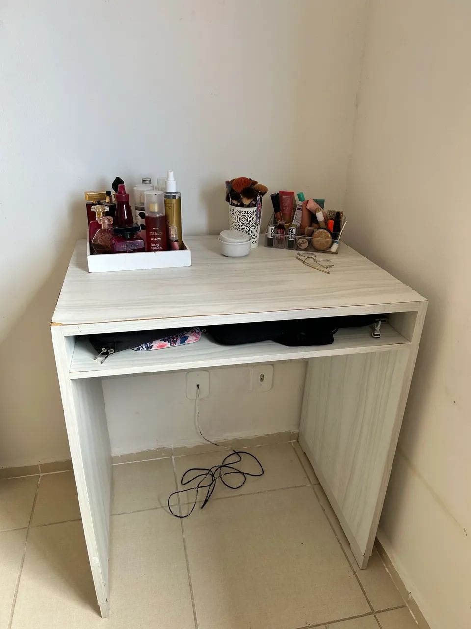 Vendo escrivaninha  - Foto 2