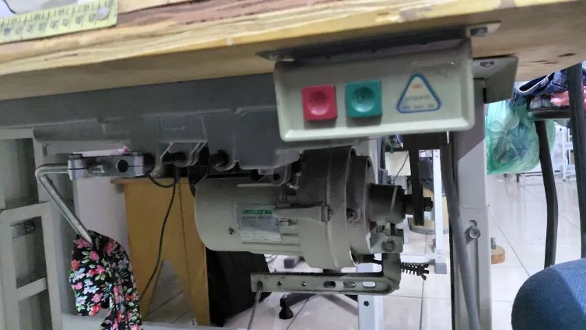 Máquina de Costura ZigZag Industrial - Foto 2