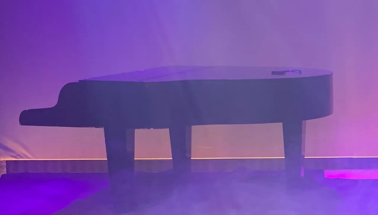 Piano fake, cenografia, cabe um motif xf8 - Foto 2
