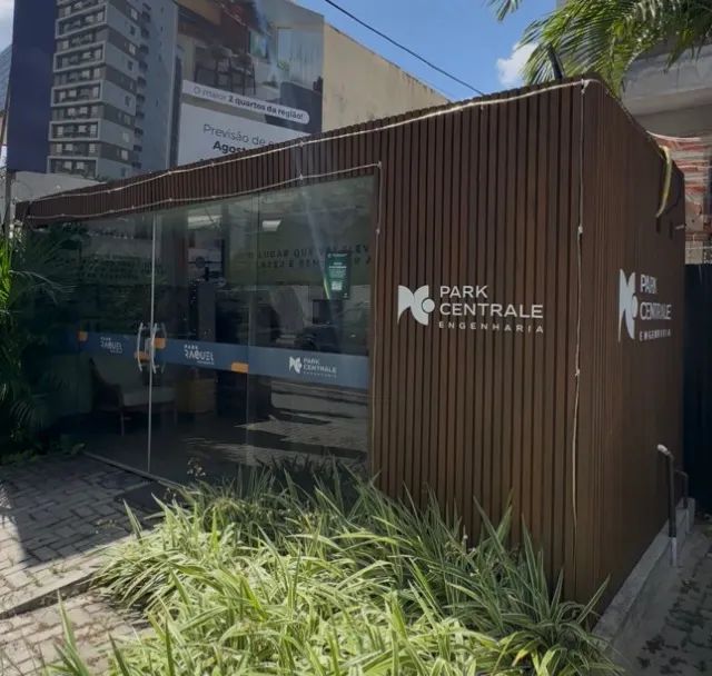 CONTAINER MARÍTIMO STAND DE VENDAS 15M2