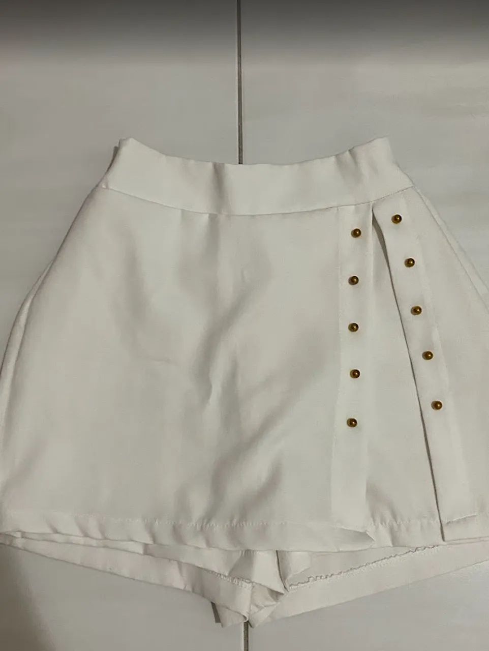 Shorts Saia Branco - Foto 2