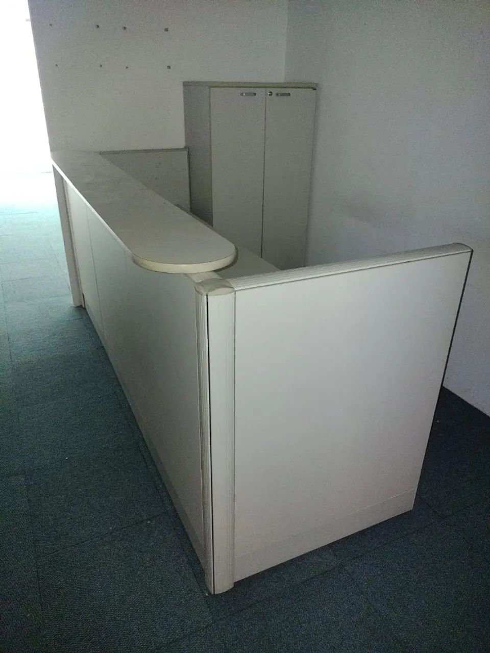 Mesas e Racks, vários modelos, em Mdf, usadas, bom estado. E outros. - Foto 5