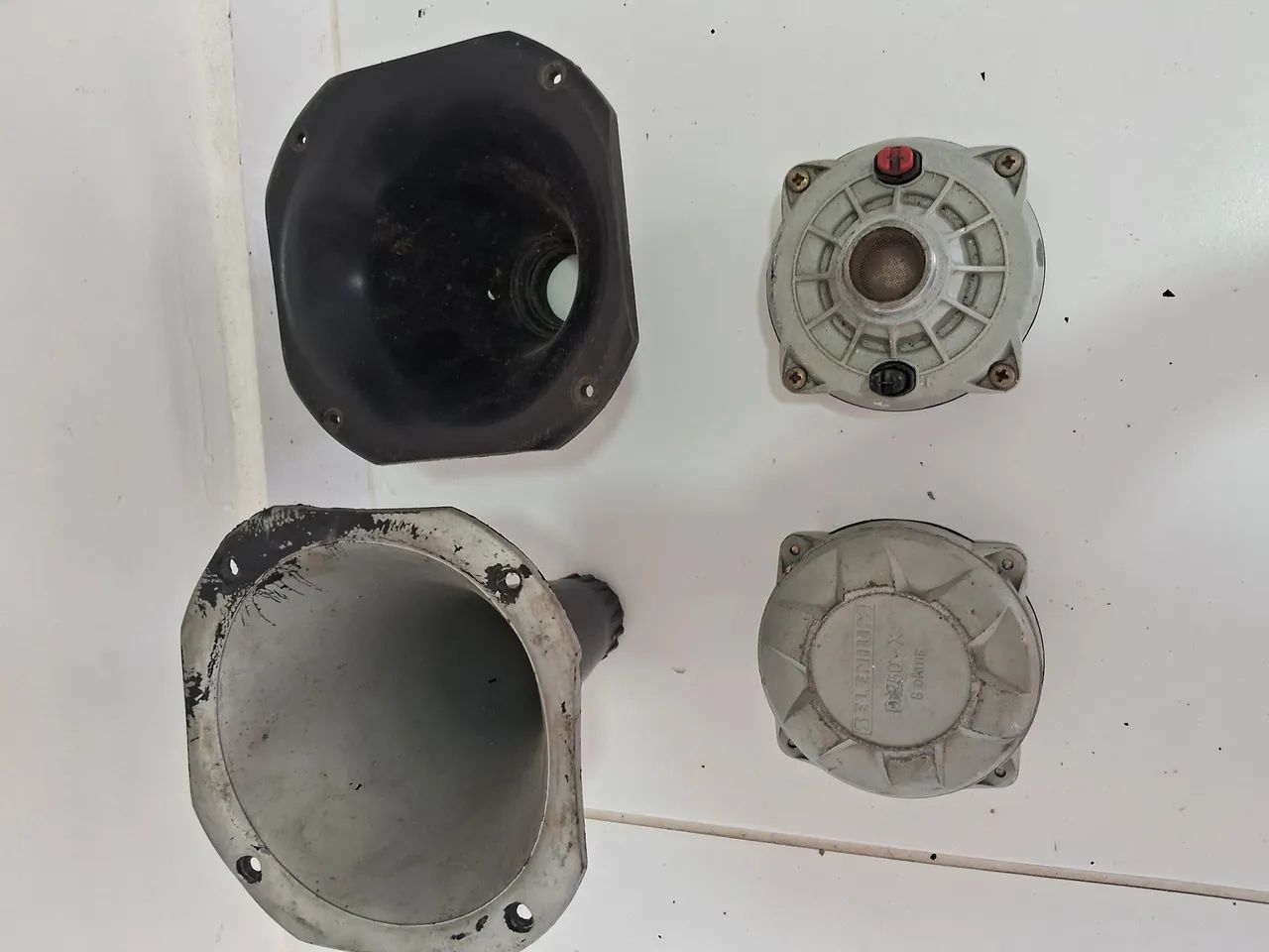 CORNETA JBL D250X