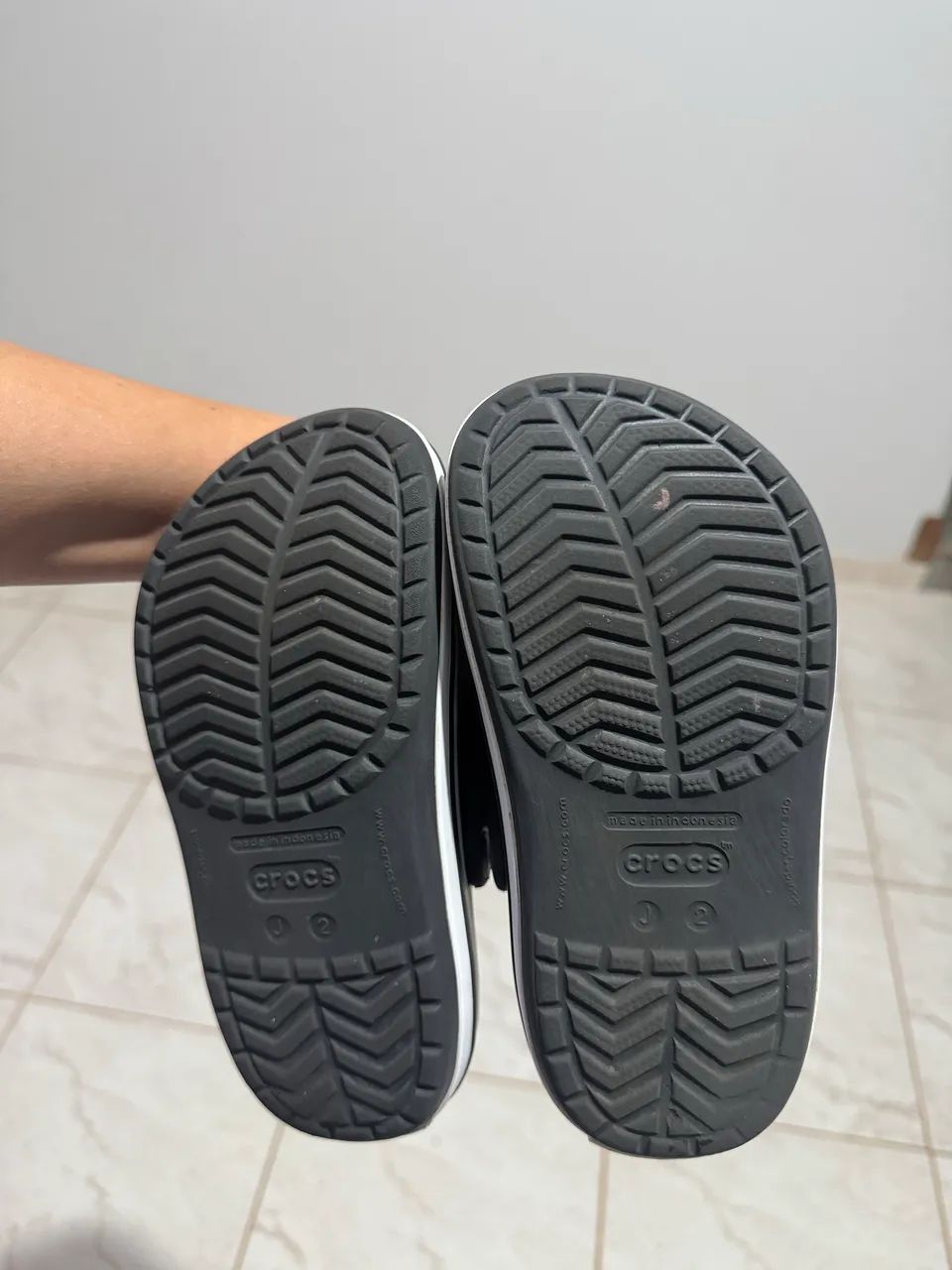 Crocks J2 seminovo - Foto 3