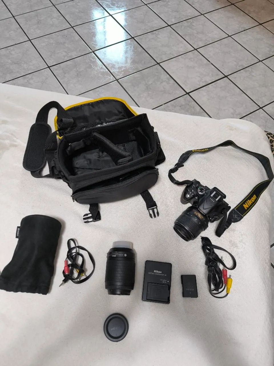 Câmera DSLR Nikon D5200