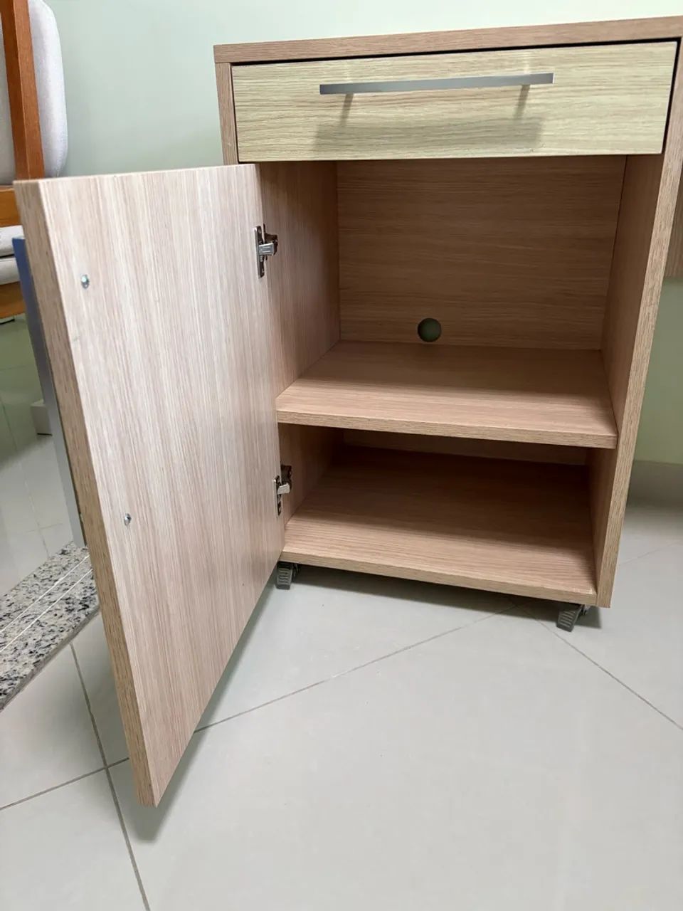 Escrivaninha compacta e funcional com gaveta - Foto 4
