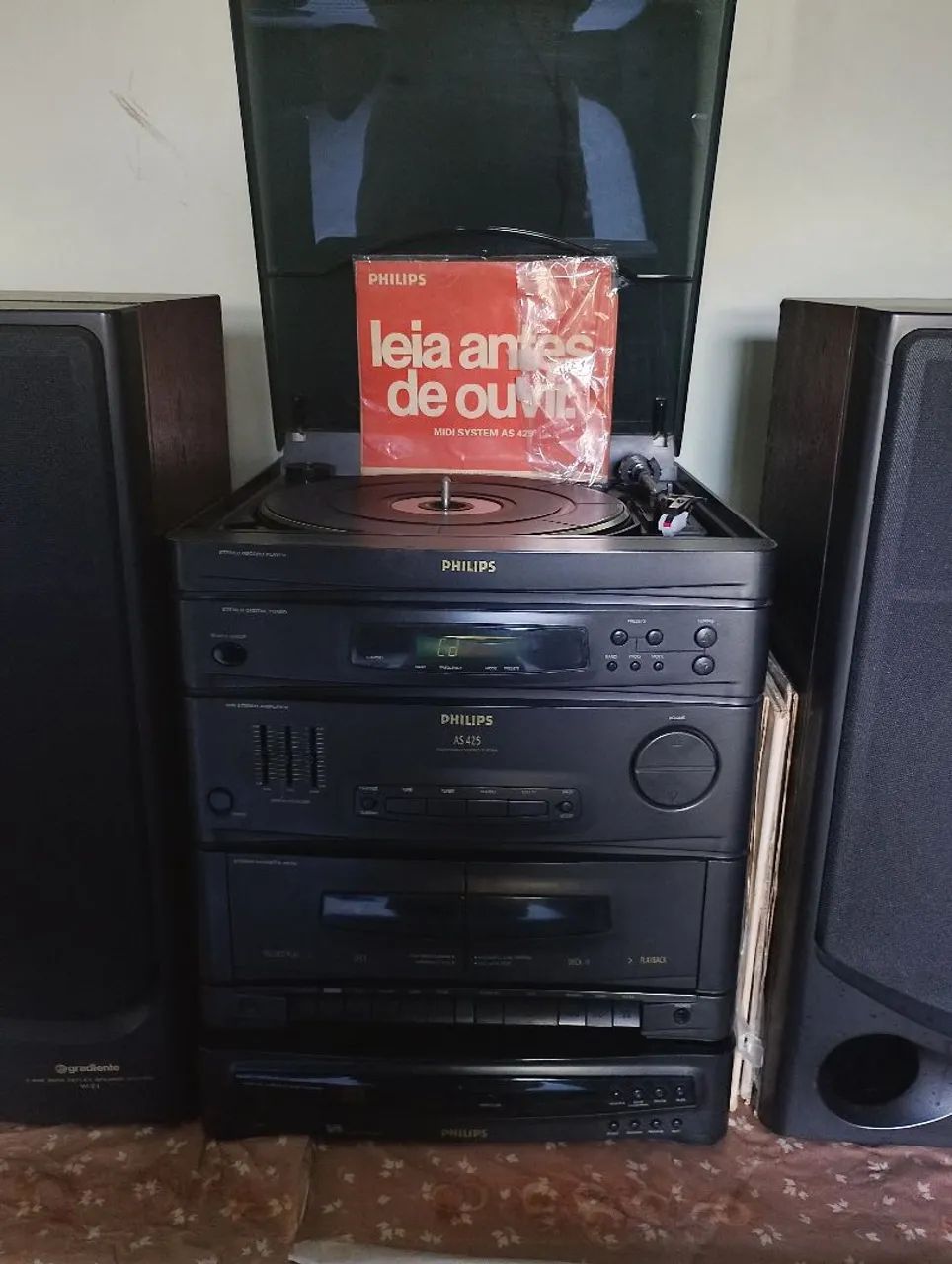 Aparelho de som Philips Midi Sustém AS 425 Toca discos, FM, CD.