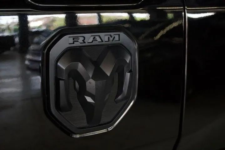 Ram 1500 Limited 5.7 CD 4X4 Aut. 2024 - Foto 5