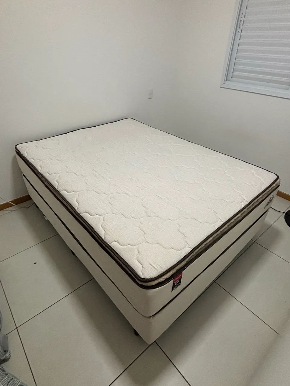 Cama casal box