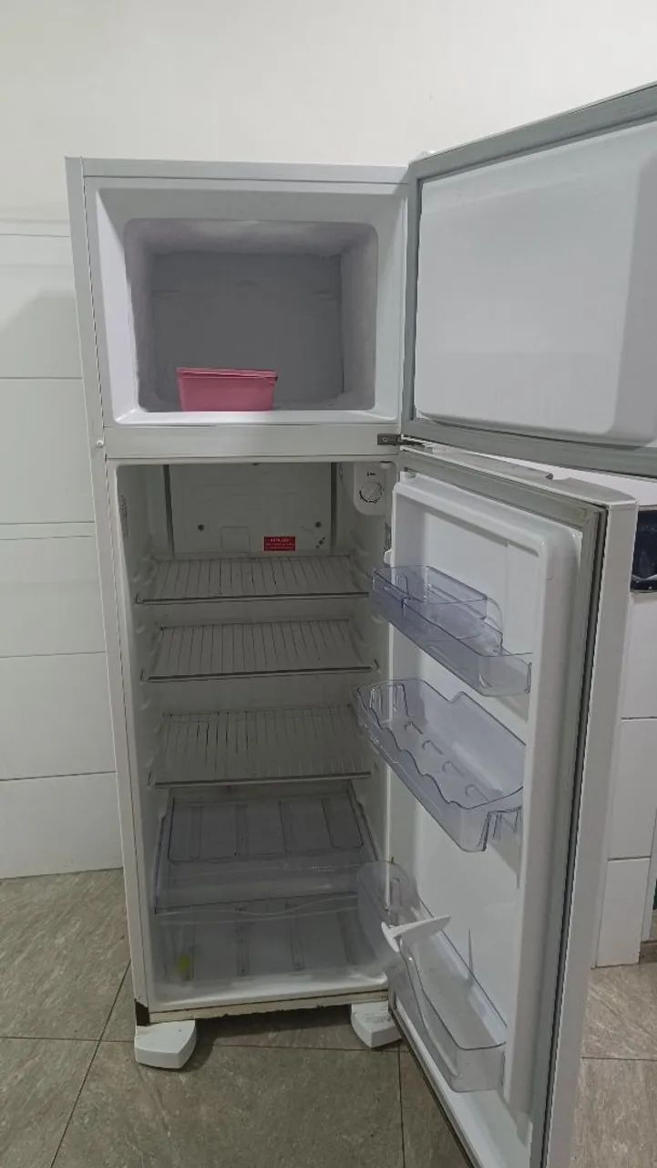 Geladeira Eletrolux  - Foto 3