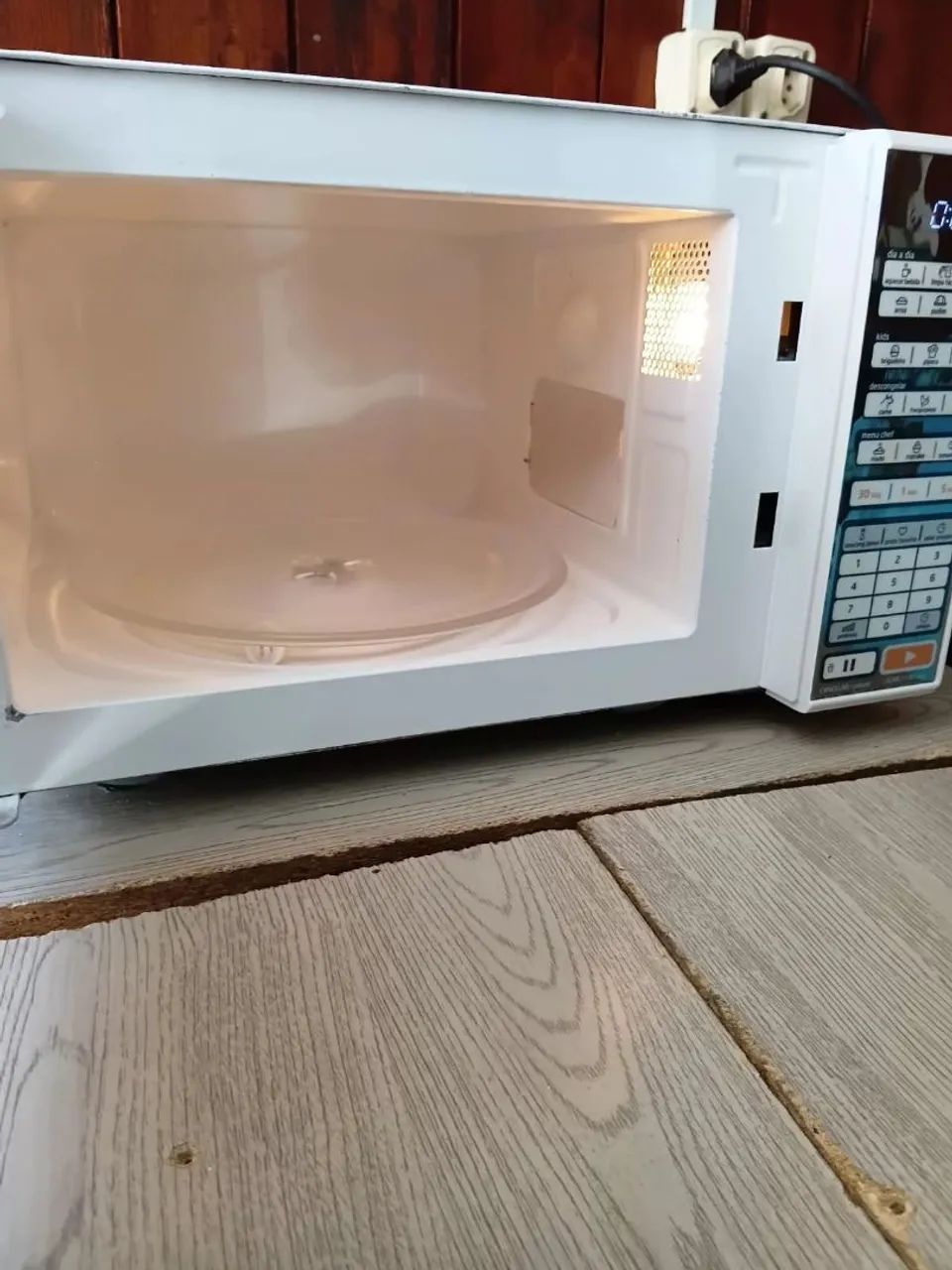 Microondas Midea 20L - Foto 5