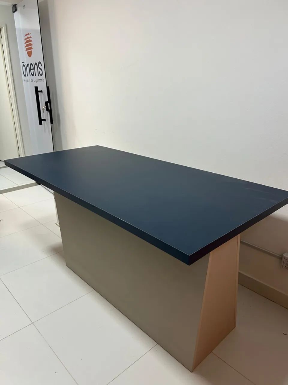 VENDO MESA SALA/ESCRITÓRIO - Foto 2