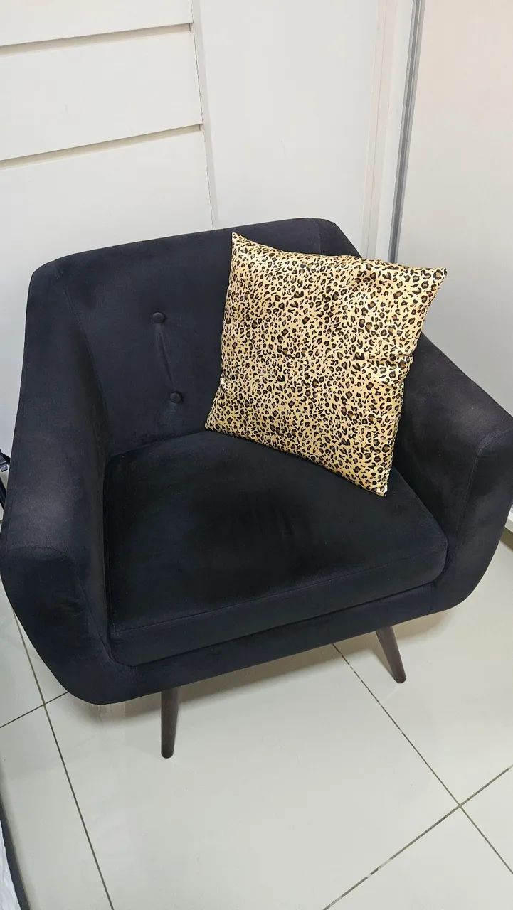 Poltrona Estilo Escandinavo Pé Palito<br>Poltrona Pé Palito