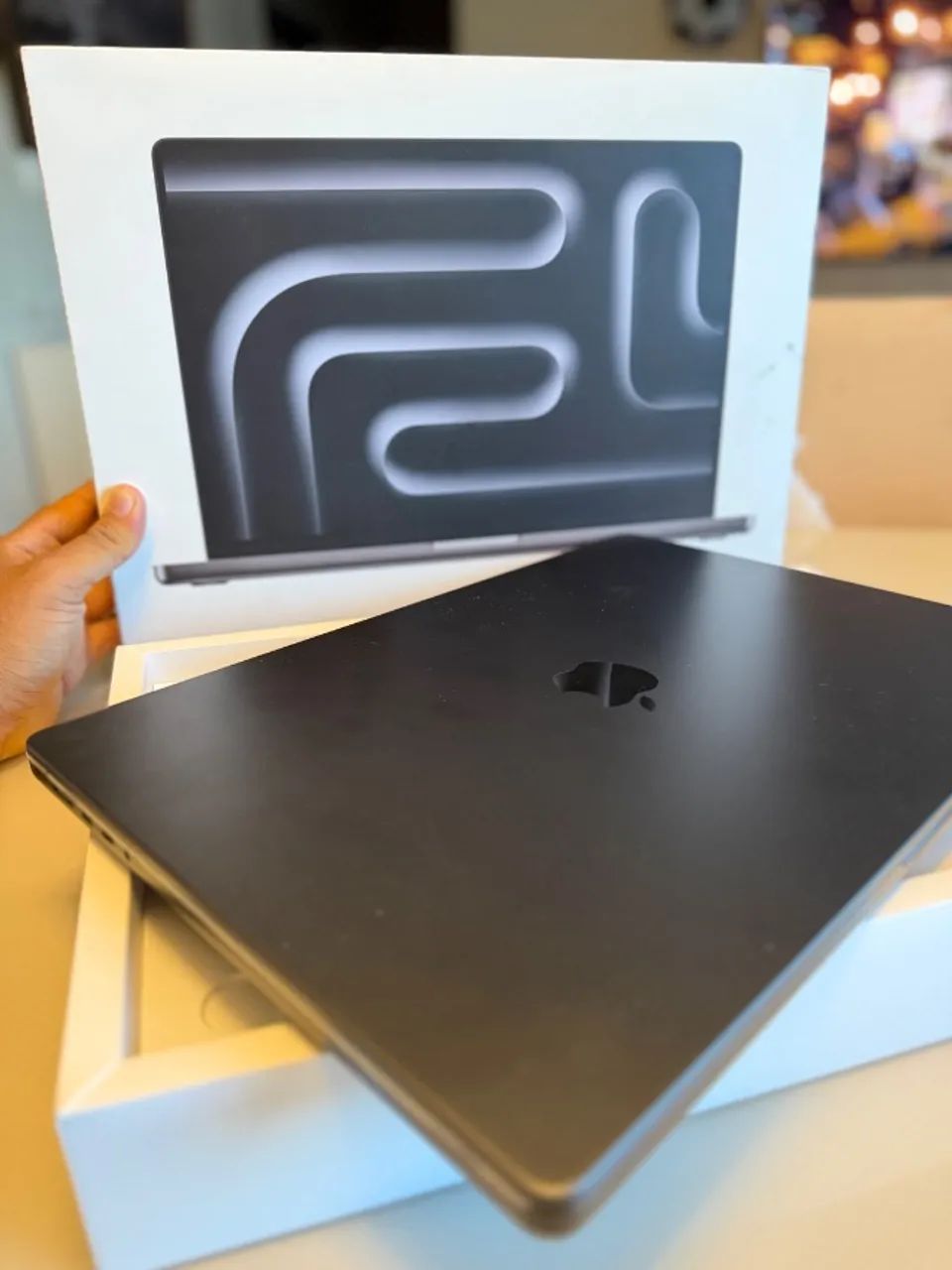 MacBook Pro M5 Max 16 Polegadas | 48GB RAM | 2TB SSD - Novo