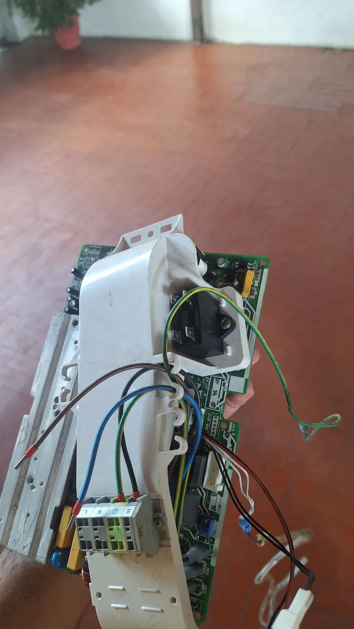 Placa inverter split midea 12mil btus - Foto 2