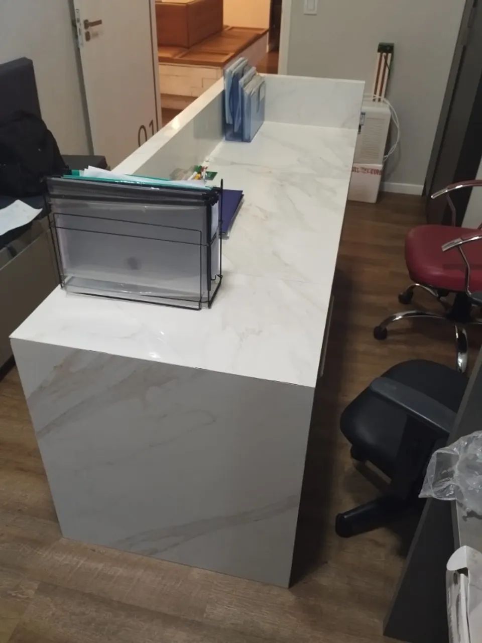 Mesa para recepção de Clínica elegante  - Foto 4