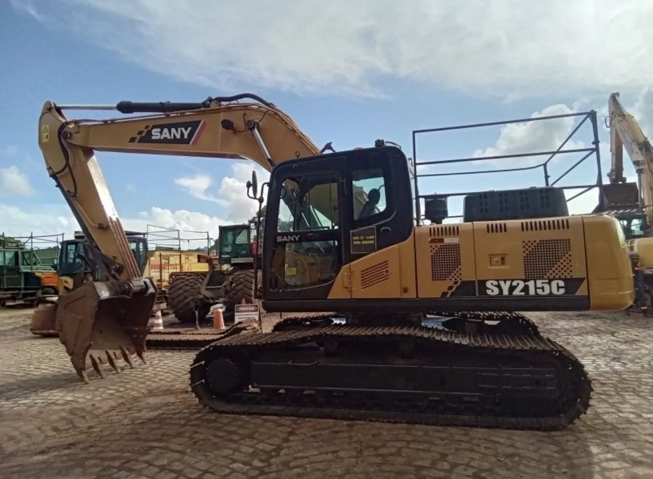 Escavadeira Sany SY215 C ano 2020 com 12.000 horas, em MG - Foto 2
