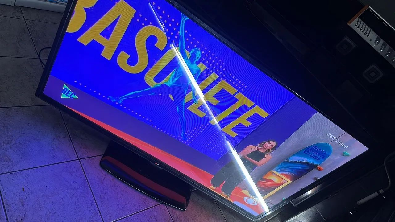 Tv 60 lg newplasma   topp não é smart - Foto 2