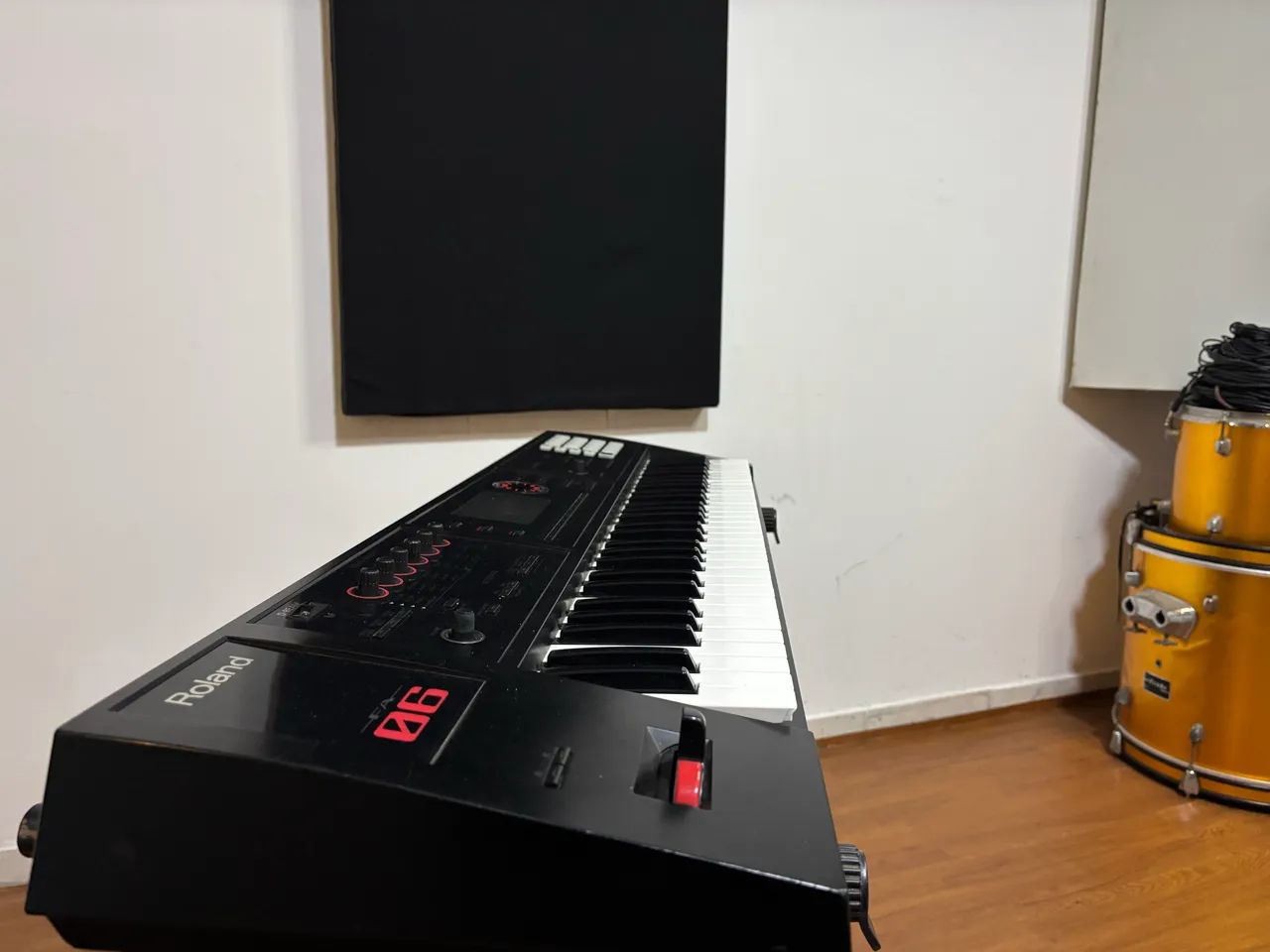 Teclado Roland Fa 06