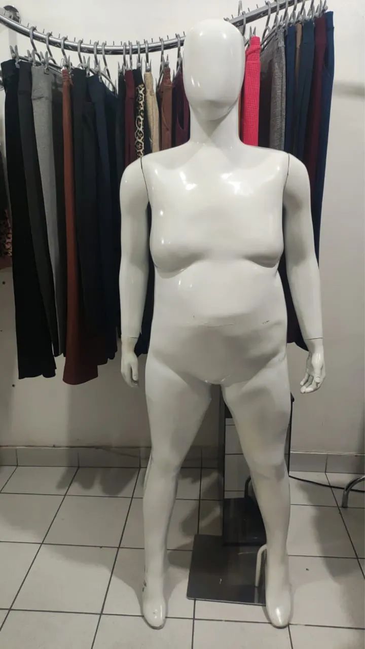 Manequim Plus Size Masculino de Fibra