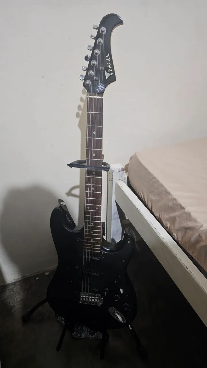 Guitarra eagle stm-771 stratocaster  - Foto 3