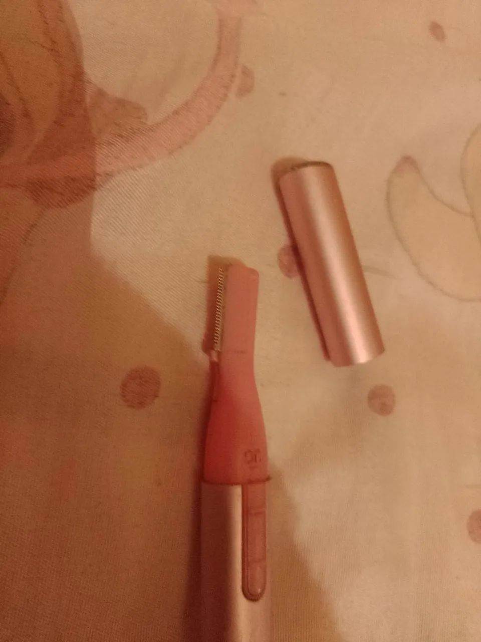 Caneta depiladora elétrica para sobrancelhas - Foto 3