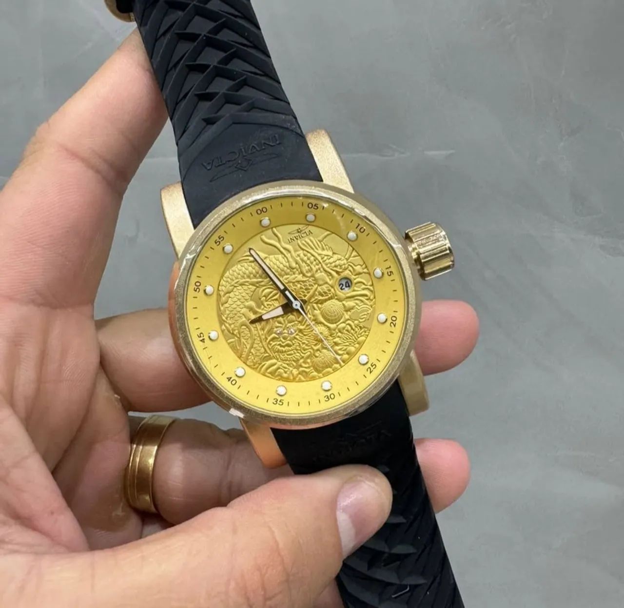 Relógio Estilo Yakuza Esportivo - Pulseira de Silicone e Design Imponente - Foto 5