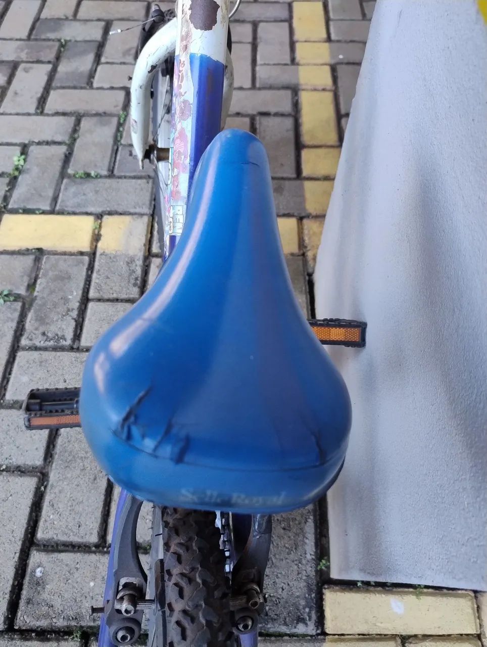 Bicicleta infantil aro 16 com rodinhas - Foto 2