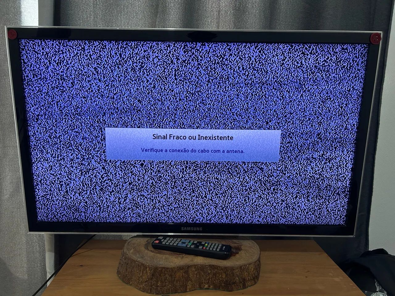 TV SAMSUNG LED 40 POLEGADAS + SUPORTE DE MADEIRA ARTESANAL - Foto 4