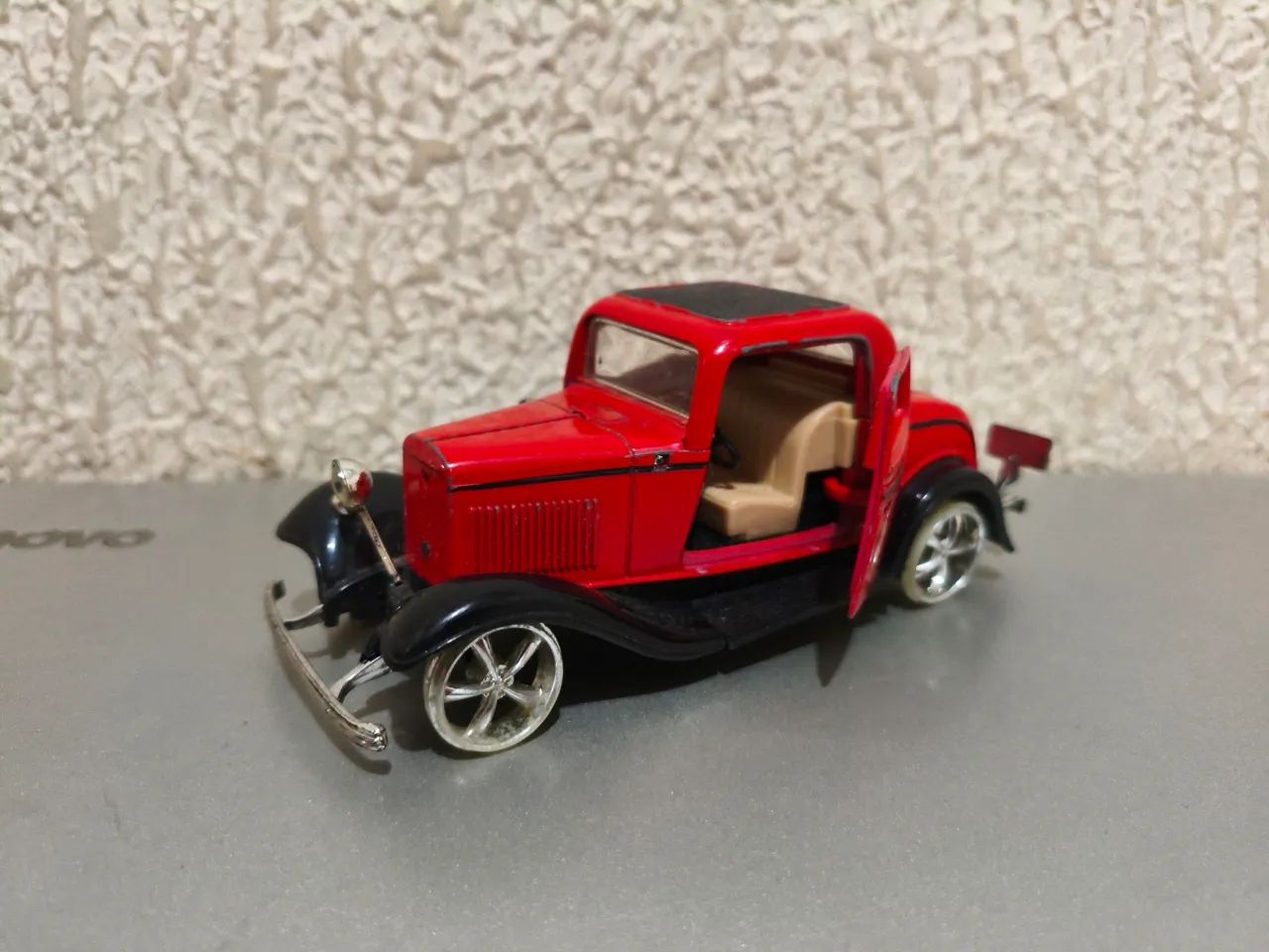 die cast carro ford 3 window coupe 1/30 - Foto 2