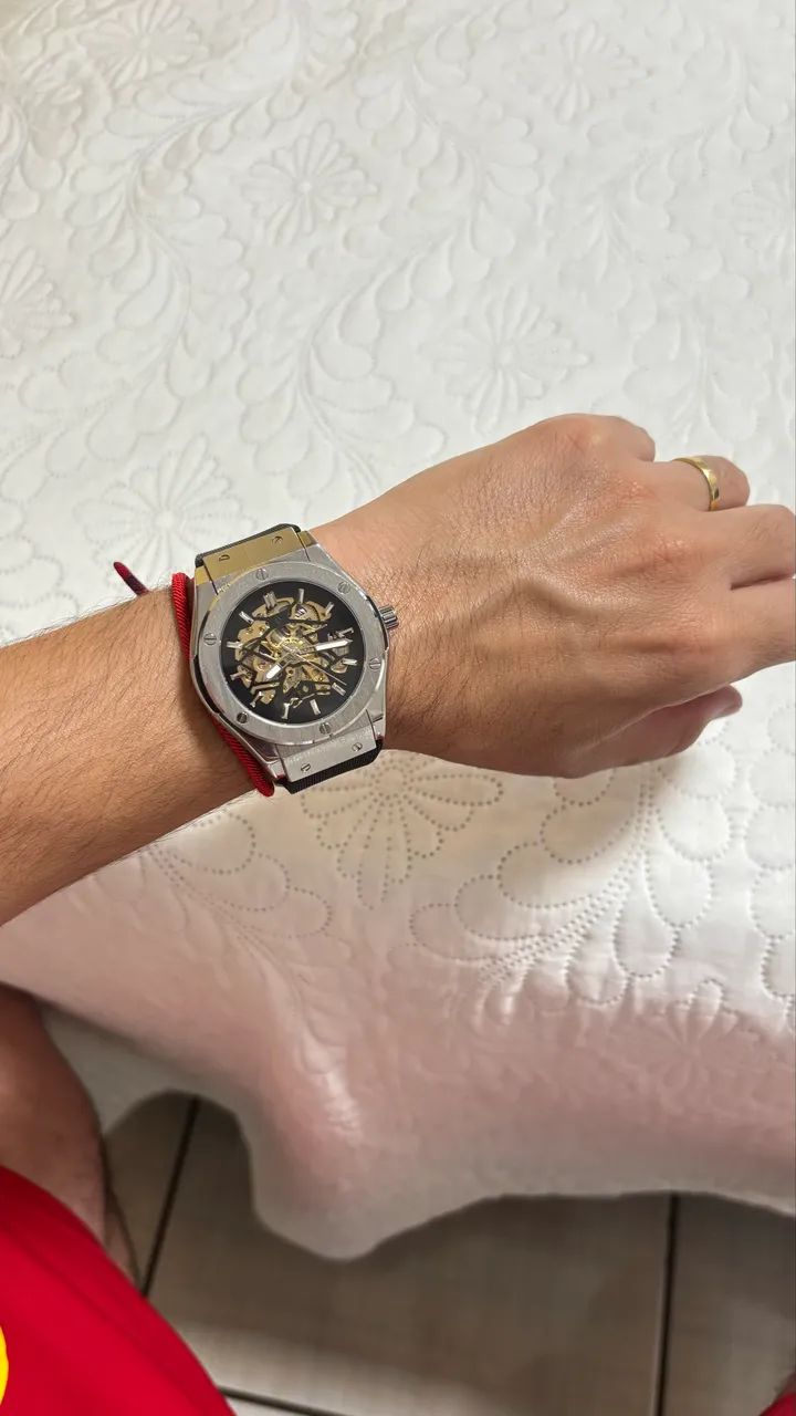 Relógio Automático Axel Masculino - Elegante, Sem Bateria e em Ótimo Estado