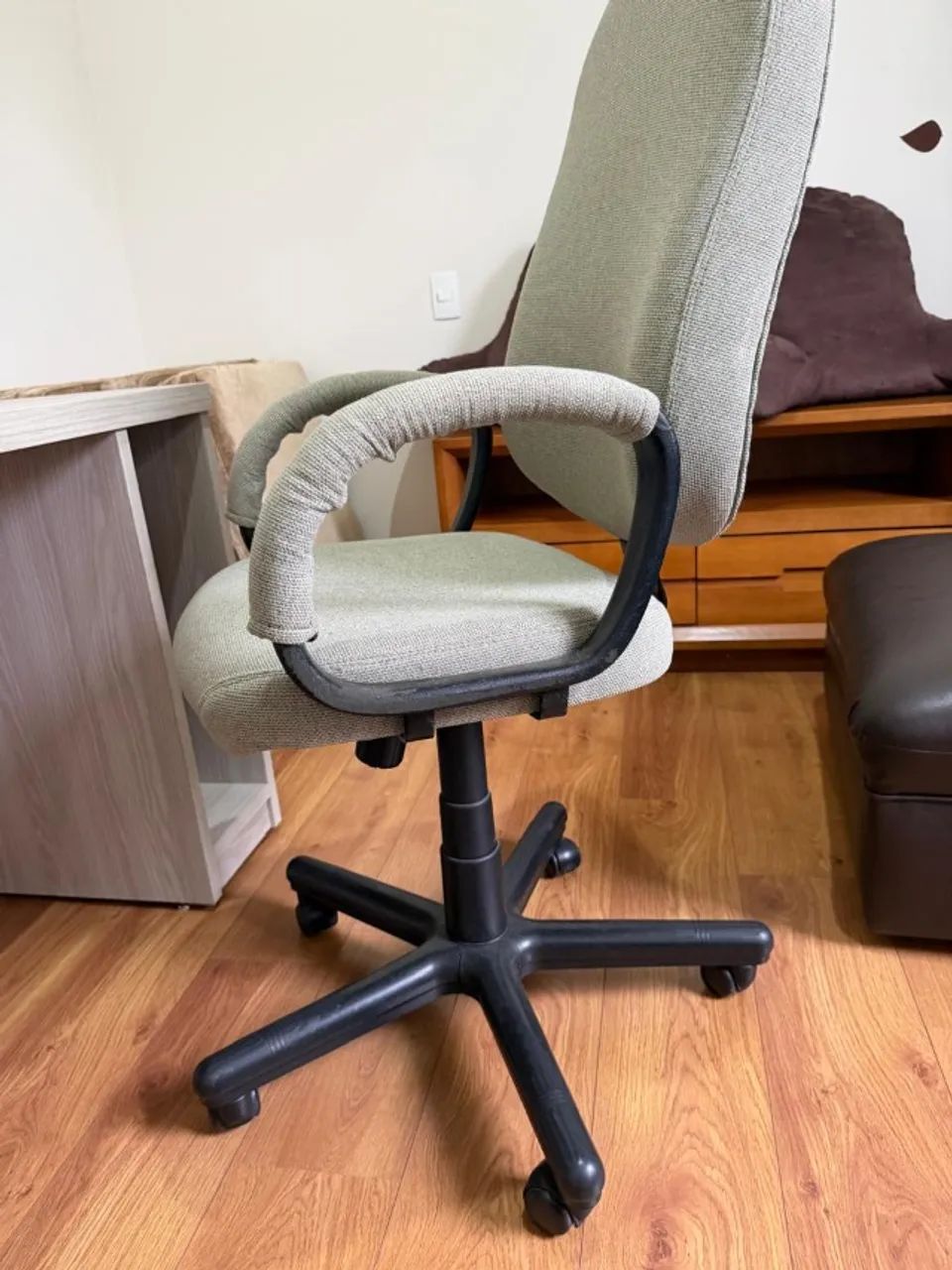 Mesa Escritório com Cadeira - Foto 4