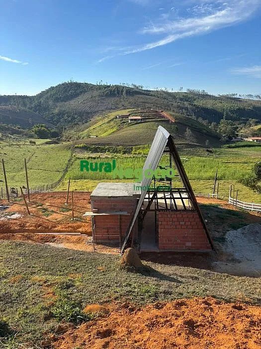 CHÁCARA / TERRENO COM CHALÉ À VENDA  SILVEIRAS/SP