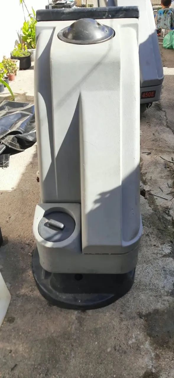 Vendo 2 potentes máquinas de lavar piso - Foto 4