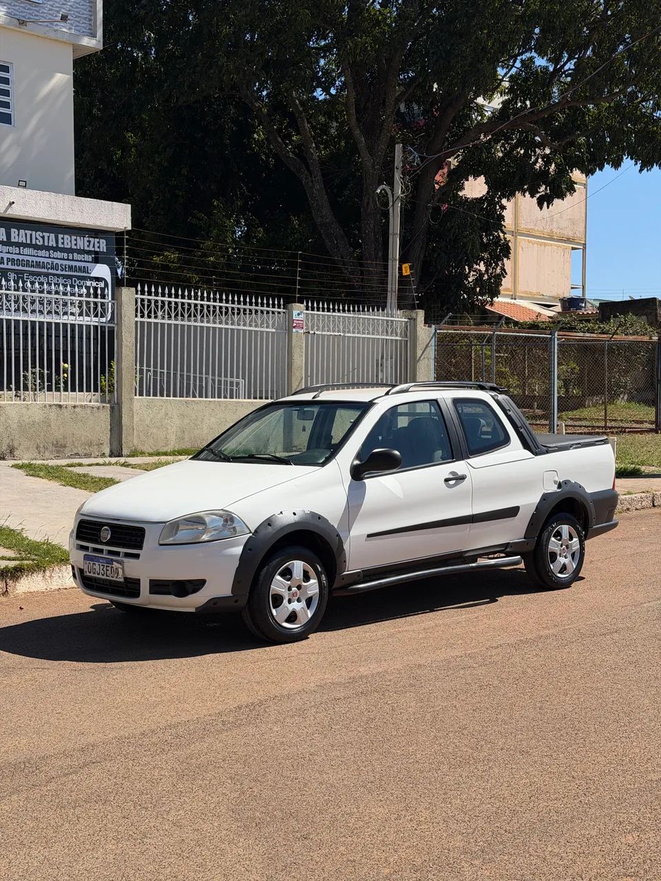 Fiat Strada Working Celeb.1.4 Fire Flex 8V CD 2013 - Foto 2