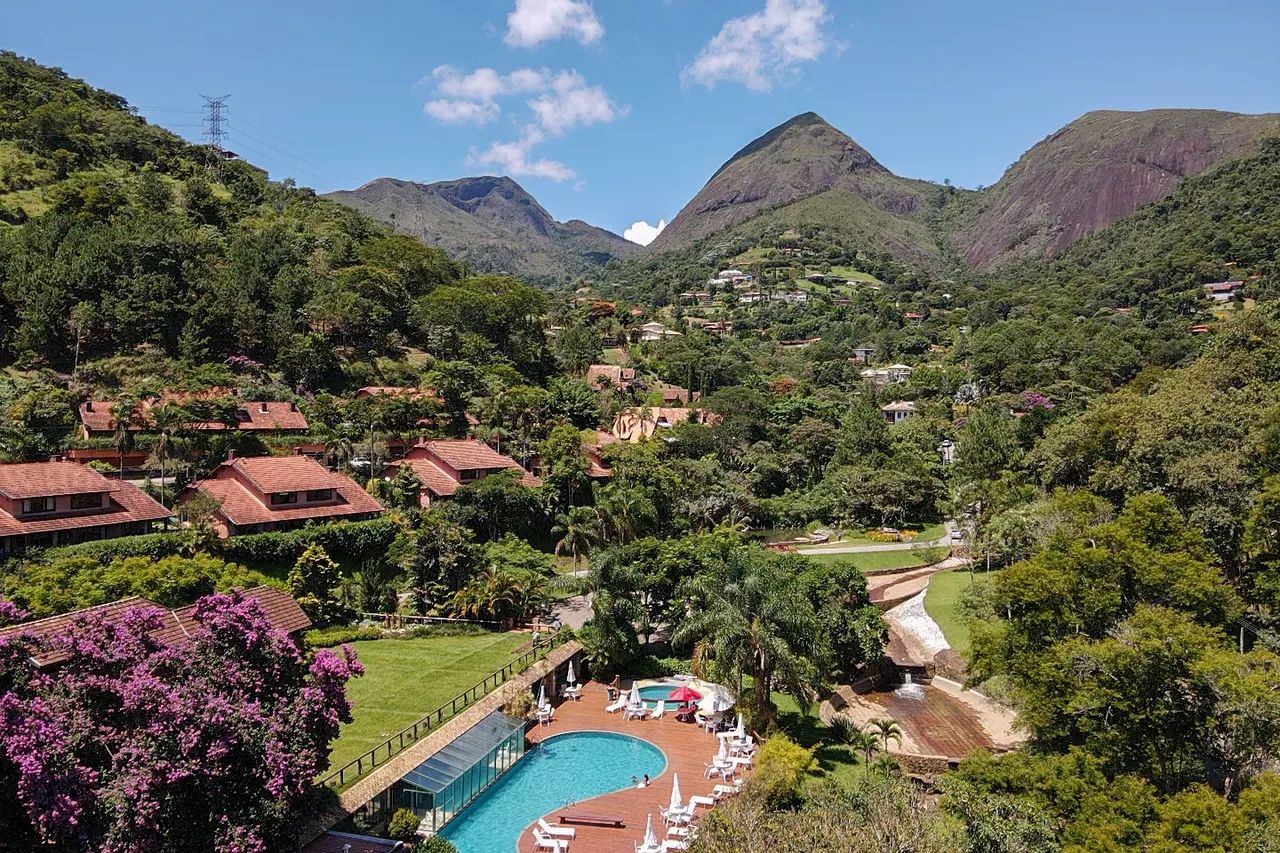 Lote em condomínio em Araras, Petrópolis.