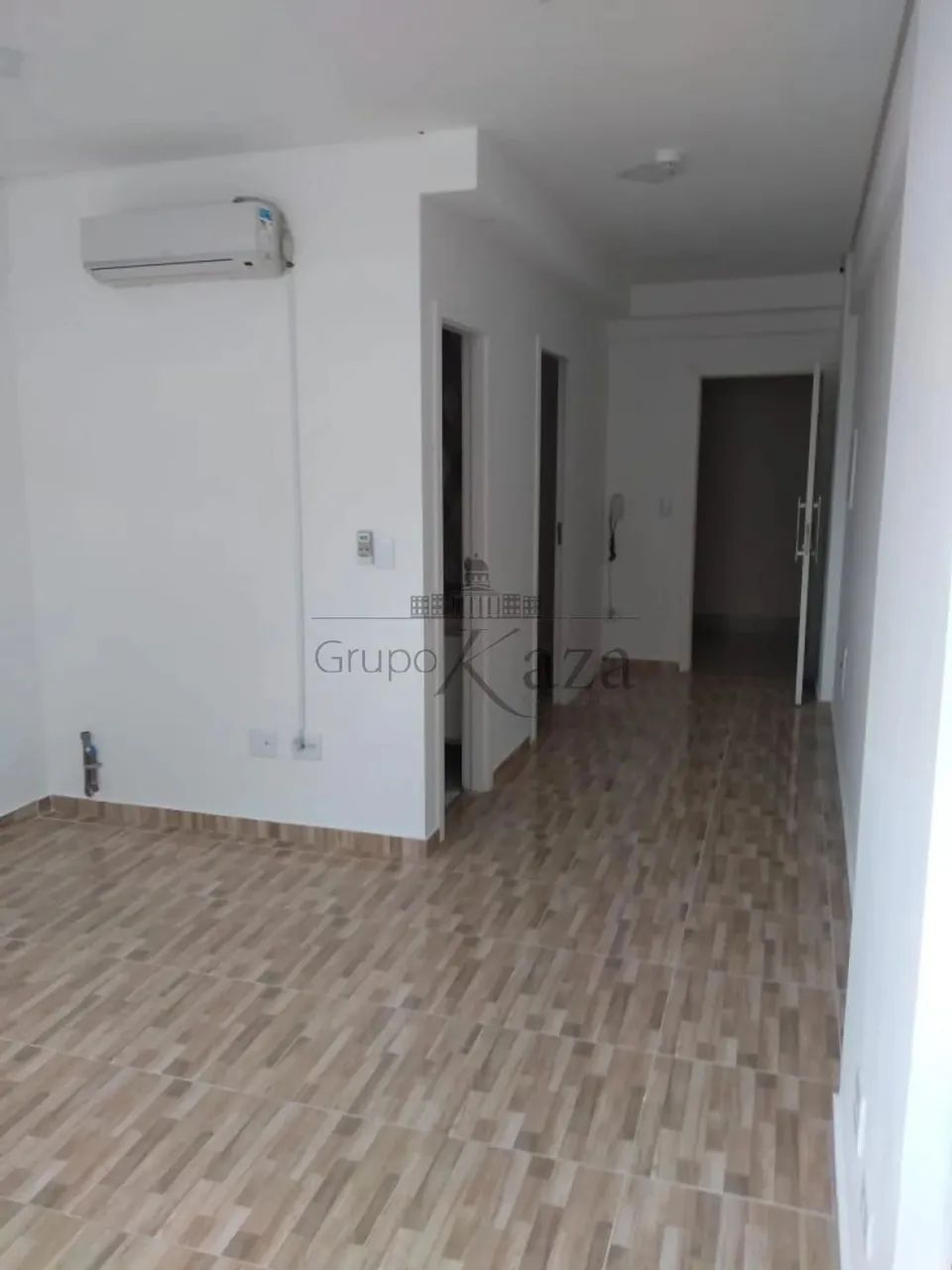 Comercial Sala Condomínio em São José dos Campos