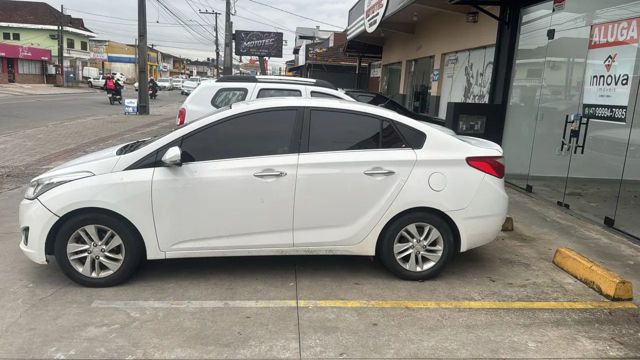 Hyundai Hb20S 1.6 PREMIUM 16V FLEX 4P AUTOMÁTICO 2014