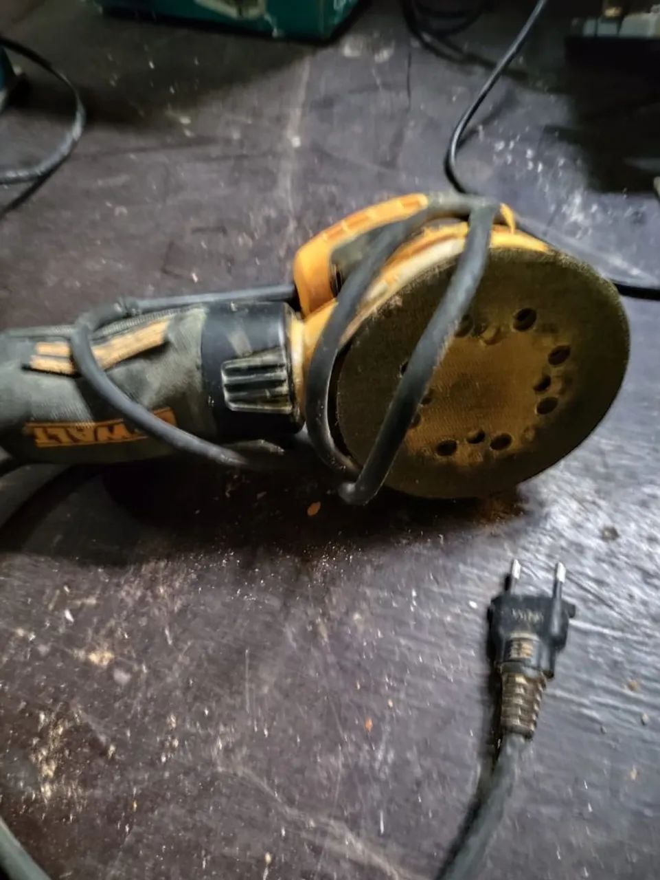 Lixadeira Roto Orbital 5 polegadas 280w Dewalt 220v - Foto 2
