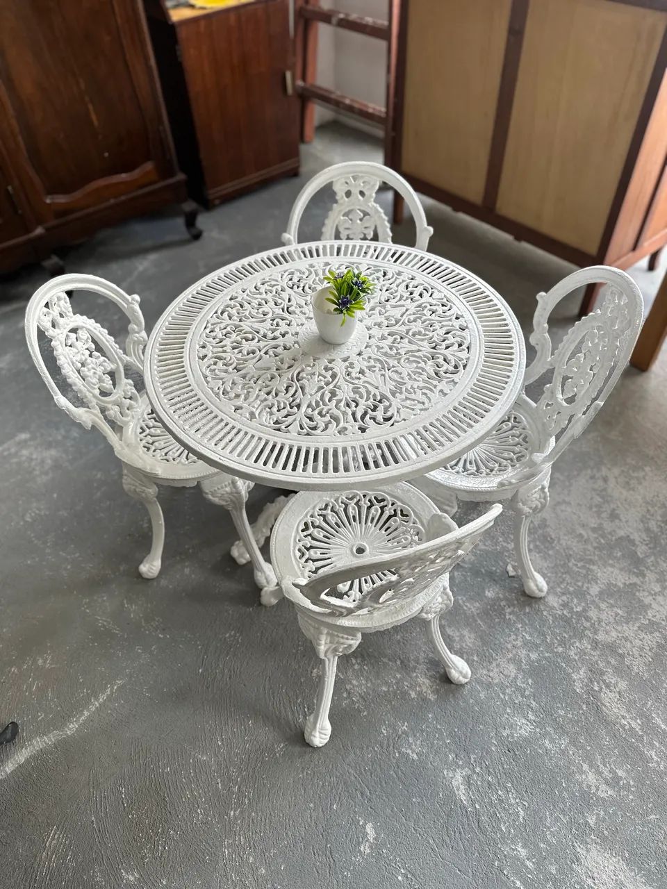 Mesa de jardim com 4 cadeiras - FERRO FUNDIDO  - Foto 4