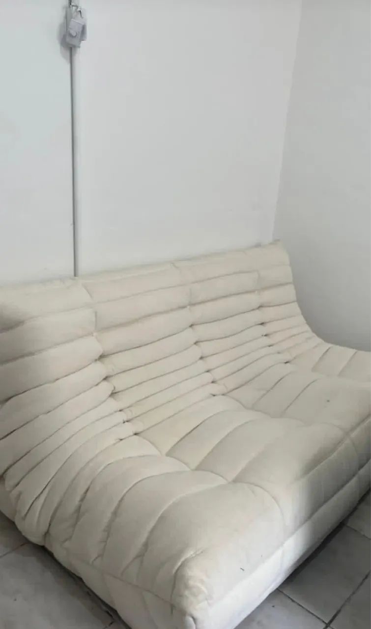 SOFA TOGO BOUCLE OFF WHITE 3 LUGARES - Foto 2