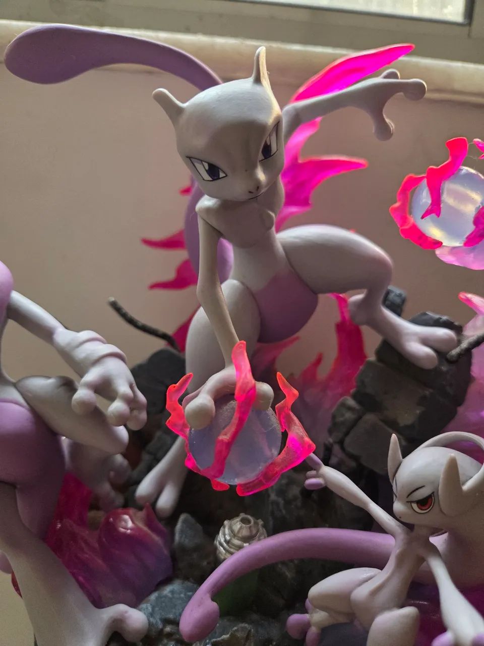 Mewtwo Evolution Linda Estátua- Pokemon - Foto 3