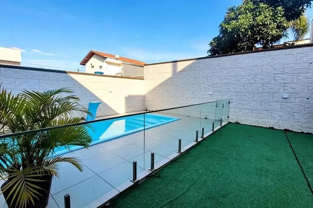 Imóvel para aluguel com 240 metros quadrados com 4 quartos em Campeche - Florianópolis - S