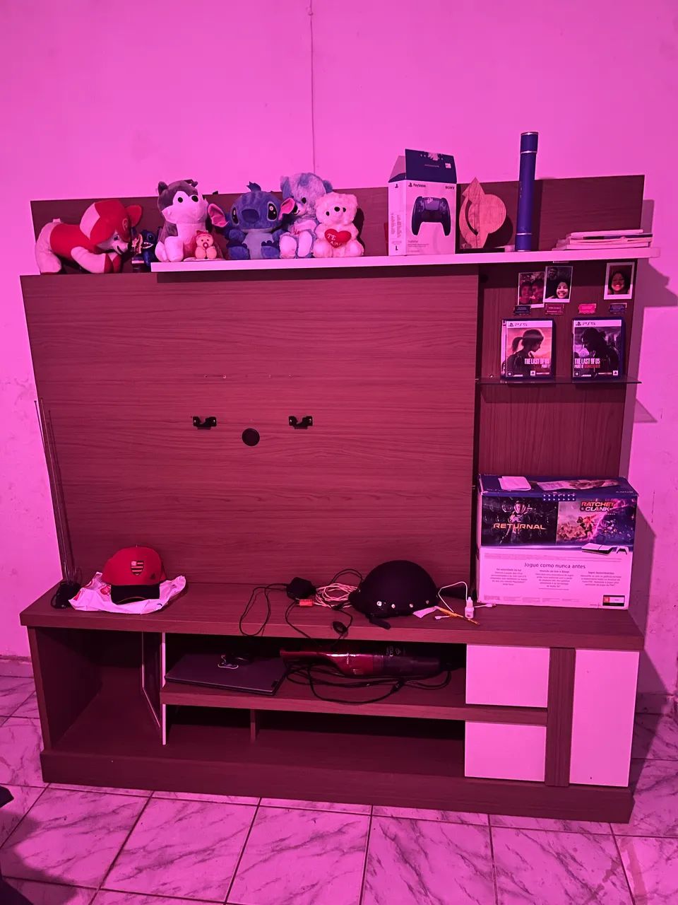 Vendo estante nova, sem avarias.