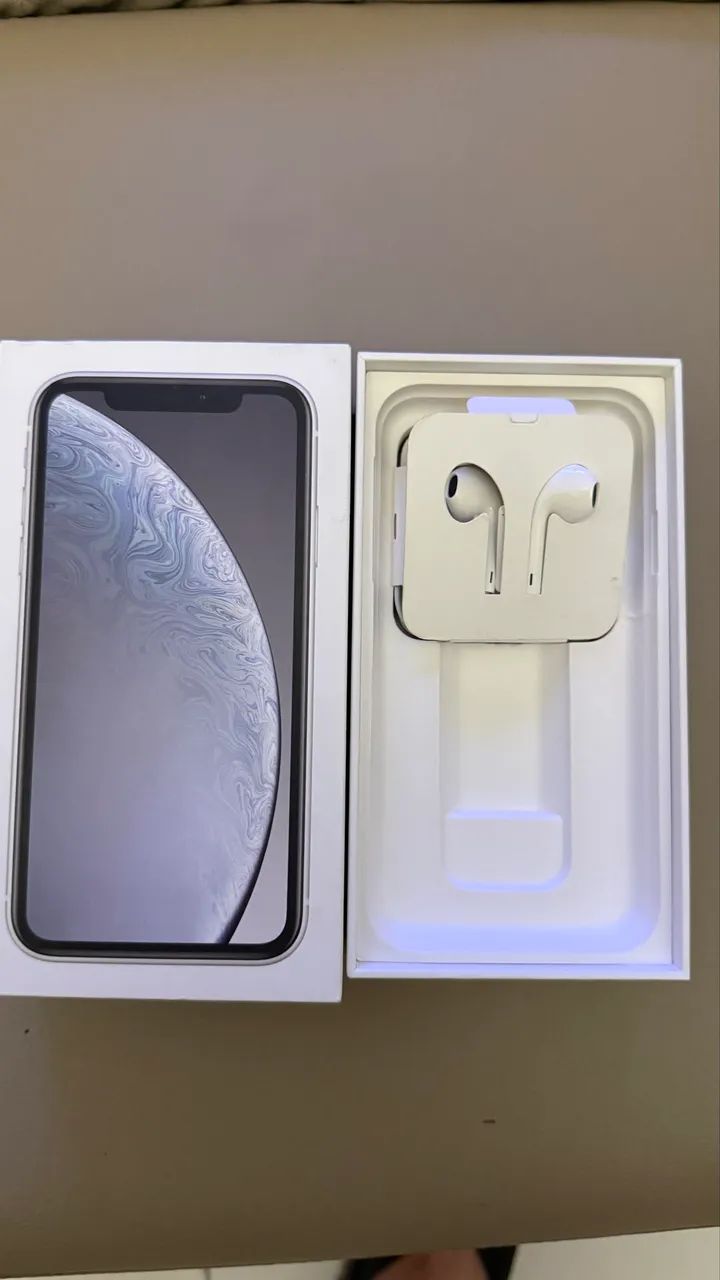 Fone de Ouvido Apple original EarPods Intra-Auricular com Conector Lightning Branco
