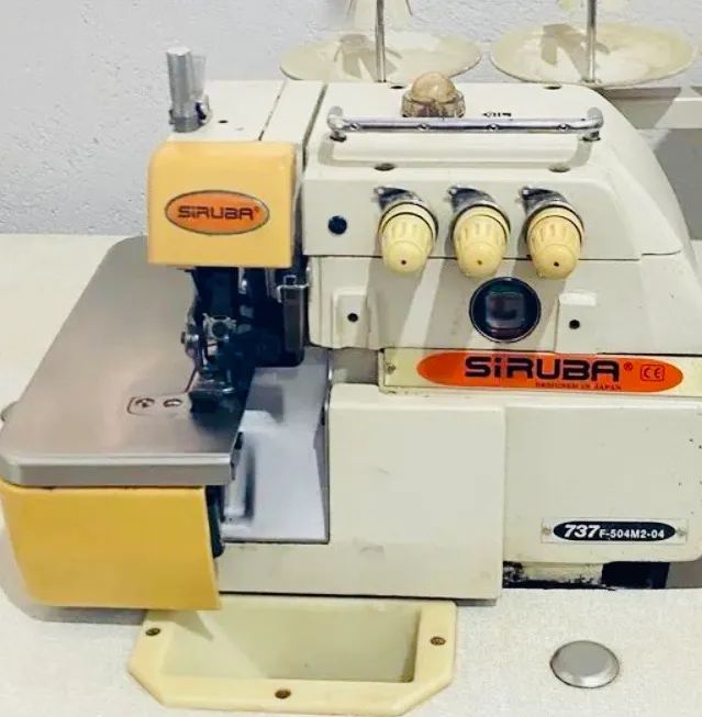 Máquina de costura overloque 