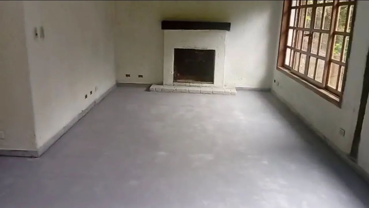 Chácara Exclusiva com Casa, Lago, Piscinas e Nascente - 10.000 m² - Foto 5